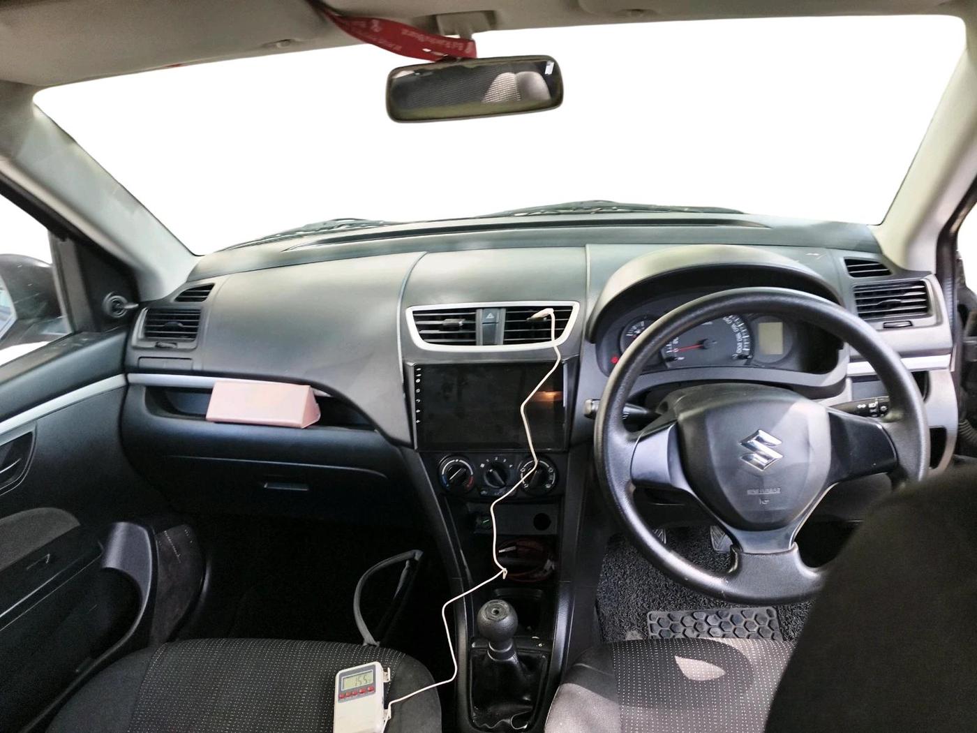 2017 Maruti Swift LXI, Petrol, Manual, 1,15,143 km, interior