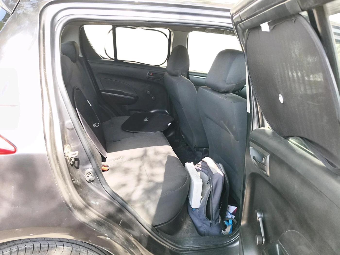 2017 Maruti Swift LXI, Petrol, Manual, 1,15,143 km, interior