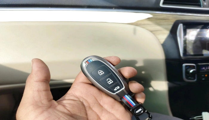 2020 Maruti Ciaz ALPHA 1.5 SHVS PETROL, Petrol, Manual, 2,15,883 km, interior