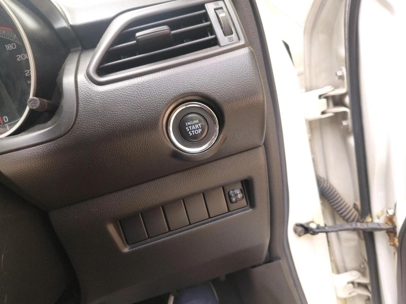 2020 Maruti Swift ZXI AMT, Petrol, Automatic, 92,038 km, interior
