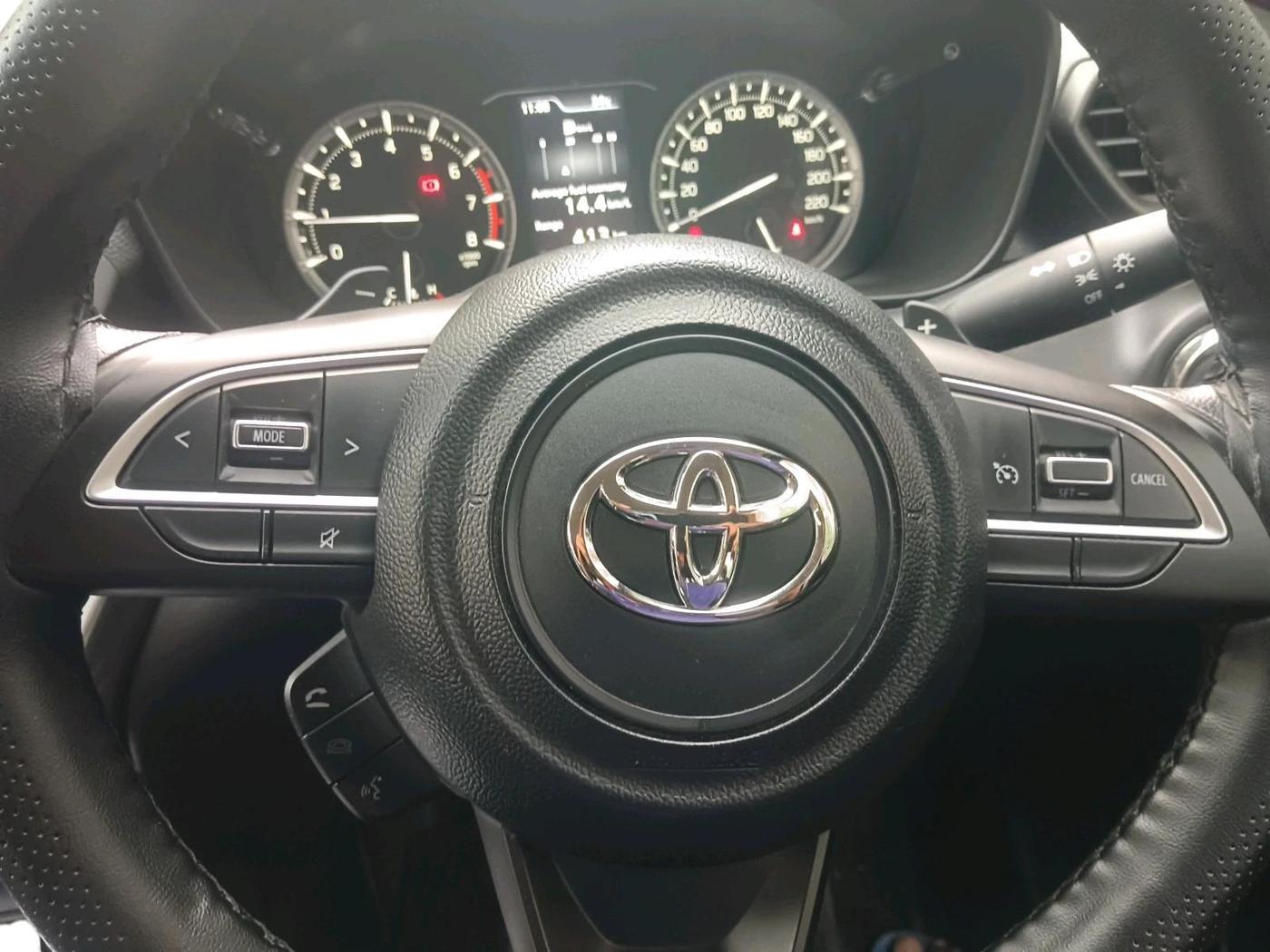 2025 Toyota URBAN CRUISER HYRYDER E NEO DRIVE, Petrol, Manual, 11,588 km, interior