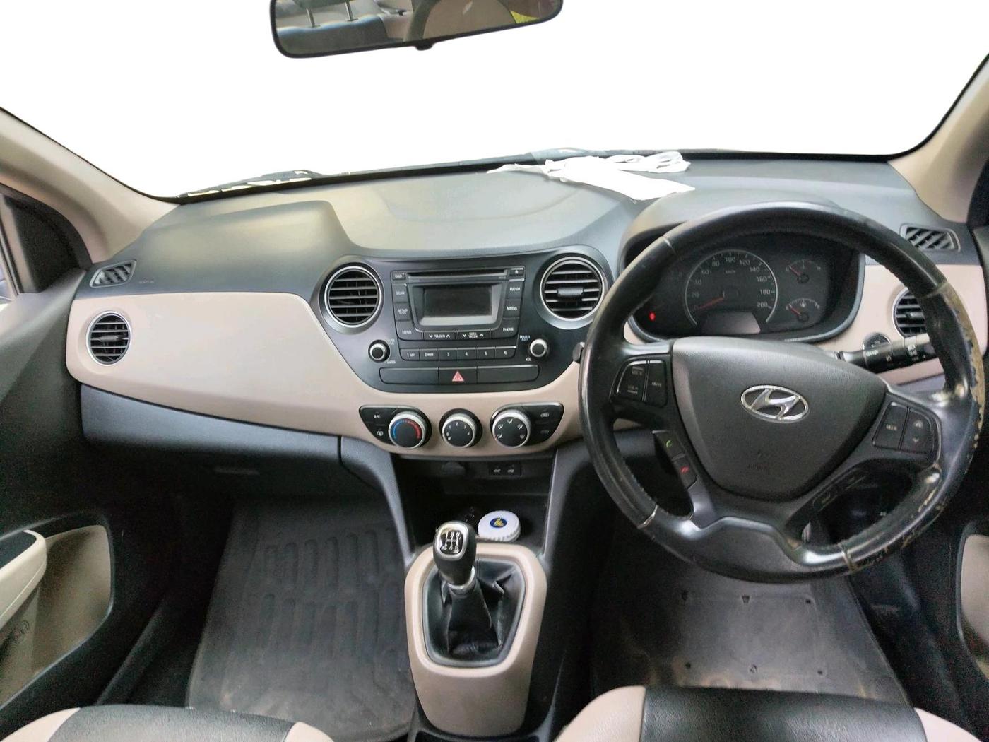 2014 Hyundai Grand i10 ASTA 1.2 KAPPA VTVT, Petrol, Manual, 1,07,957 km, interior