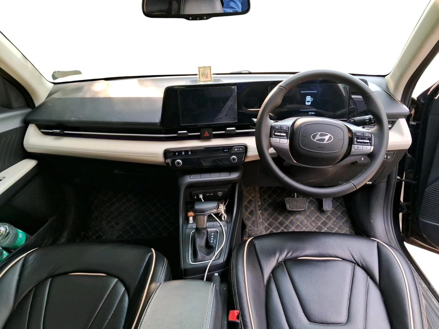 2023 Hyundai Verna  SX 1.5 MPI IVT, Petrol, Automatic, 24,146 km, interior