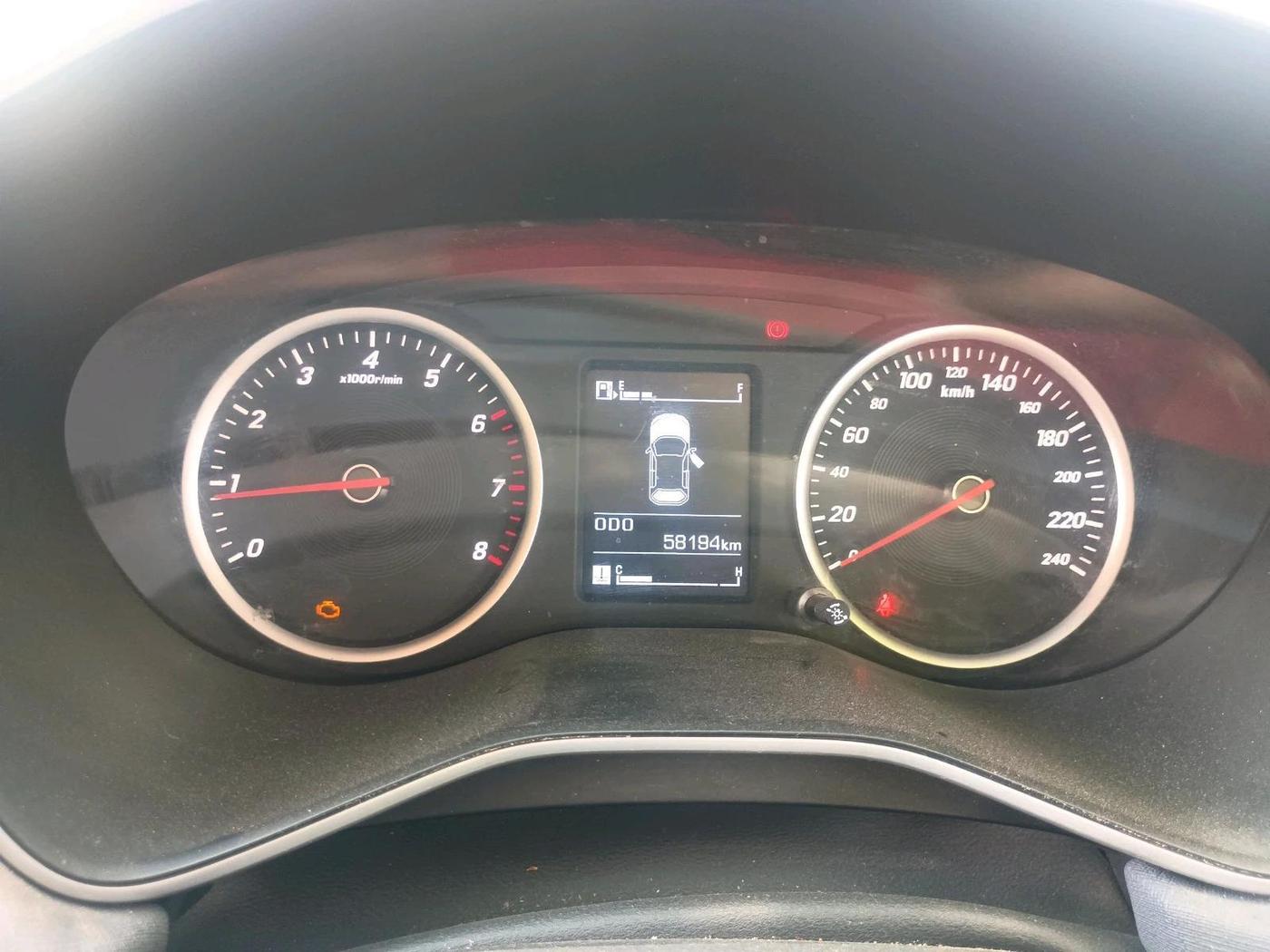 2019 MG HECTOR SUPER 1.5 PETROL, CNG, Manual, 58,194 km, interior