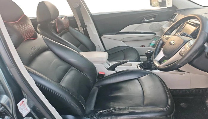 2020 Mahindra XUV300 W8 1.5 DIESEL, Diesel, Manual, 99,856 km, interior