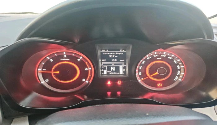 2020 Mahindra XUV300 W8 1.5 DIESEL, Diesel, Manual, 99,856 km, interior