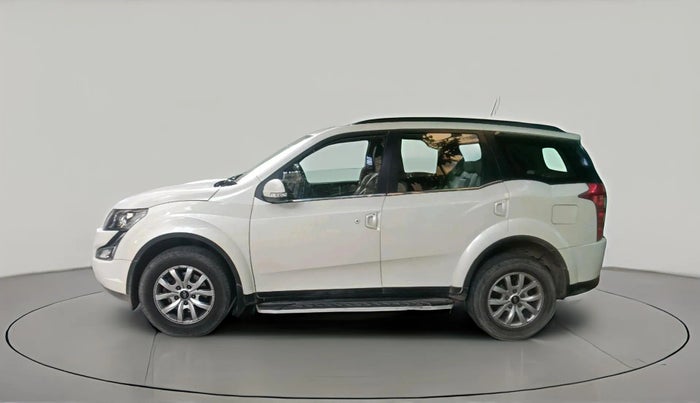 2016 Mahindra XUV500 W10 AT, Diesel, Automatic, 41,142 km, exterior