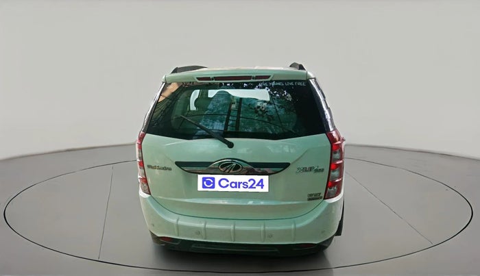 2016 Mahindra XUV500 W10 AT, Diesel, Automatic, 41,142 km, exterior