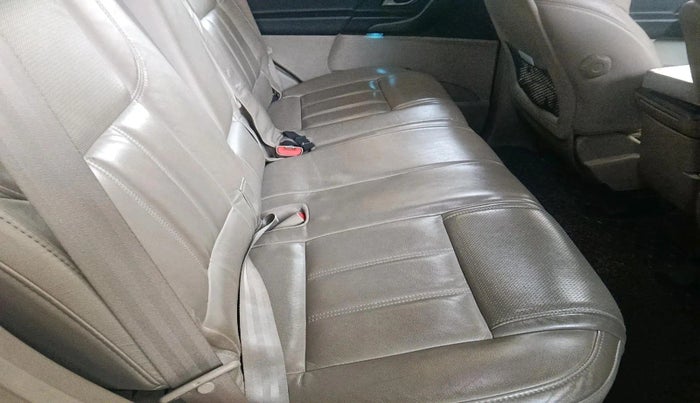 2016 Mahindra XUV500 W10 AT, Diesel, Automatic, 41,142 km, interior