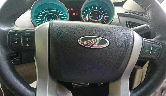 2016 Mahindra XUV500 W10 AT, Diesel, Automatic, 41,142 km, interior