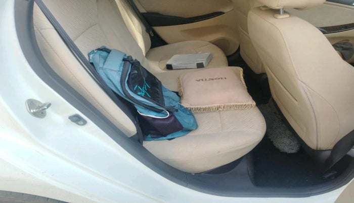 2011 Hyundai Verna FLUIDIC 1.6 VTVT SX, Petrol, Manual, 1,09,076 km, interior