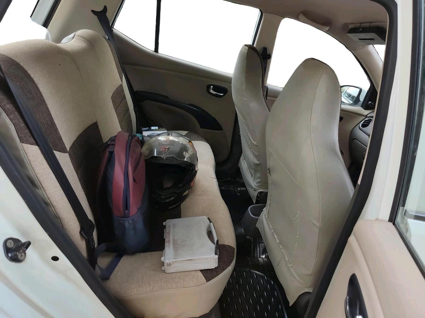 2013 Hyundai i10 MAGNA 1.2, Petrol, Manual, 67,274 km, interior