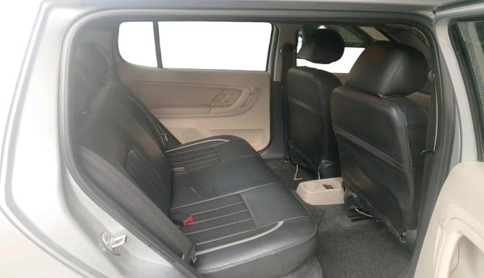 2012 Skoda Fabia ELEGANCE 1.6 MPI, Petrol, Manual, 1,11,276 km, interior