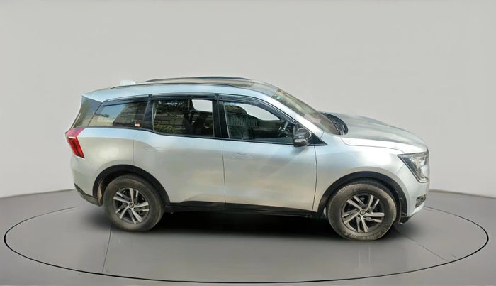 2022 Mahindra XUV700 AX 5 D MT 5 STR, Diesel, Manual, 57,879 km, exterior