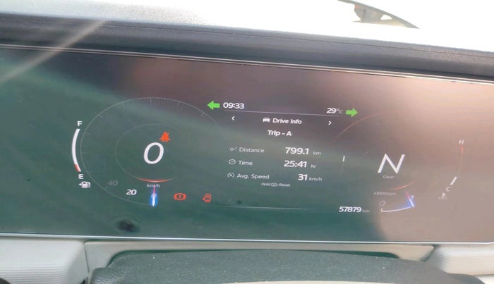 2022 Mahindra XUV700 AX 5 D MT 5 STR, Diesel, Manual, 57,879 km, interior