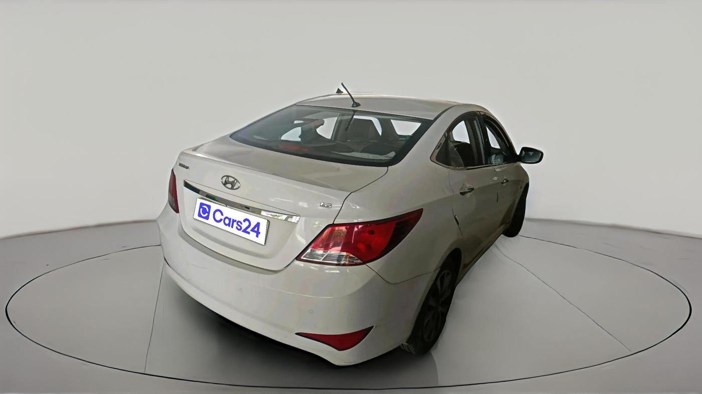 2015 Hyundai Verna FLUIDIC 1.6 VTVT S O AT, Petrol, Automatic, 94,398 km, exterior