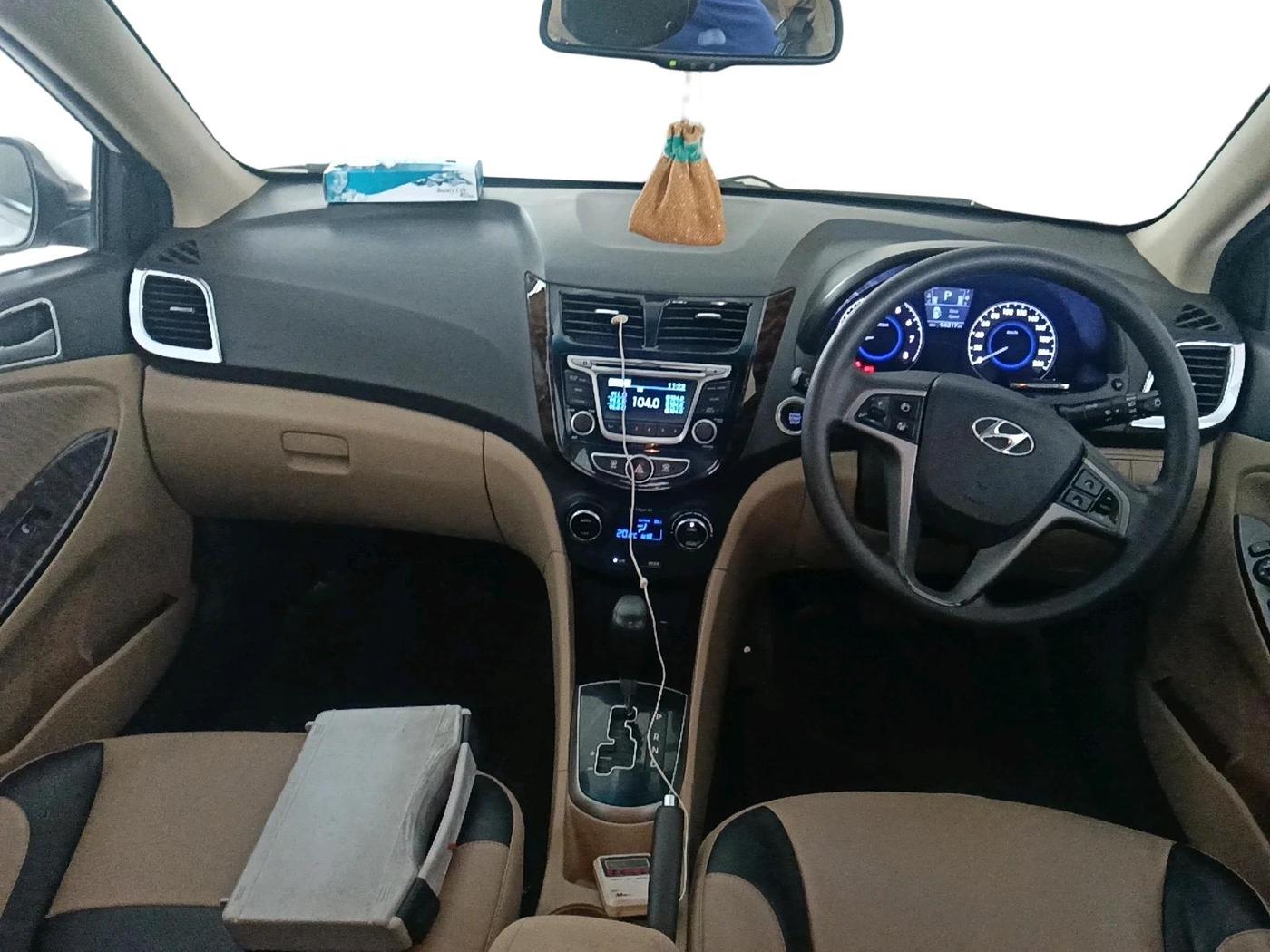 2015 Hyundai Verna FLUIDIC 1.6 VTVT S O AT, Petrol, Automatic, 94,398 km, interior