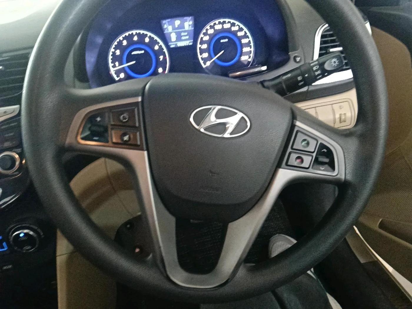 2015 Hyundai Verna FLUIDIC 1.6 VTVT S O AT, Petrol, Automatic, 94,398 km, interior