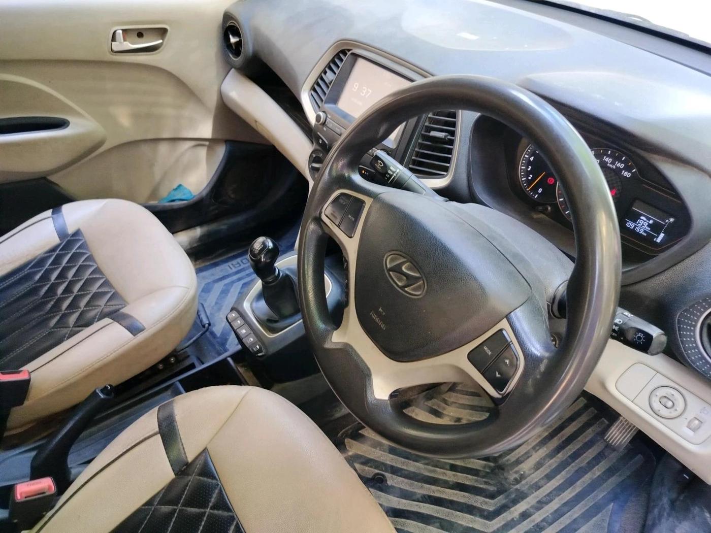 2018 Hyundai NEW SANTRO SPORTZ MT, Petrol, Manual, 1,09,159 km, interior