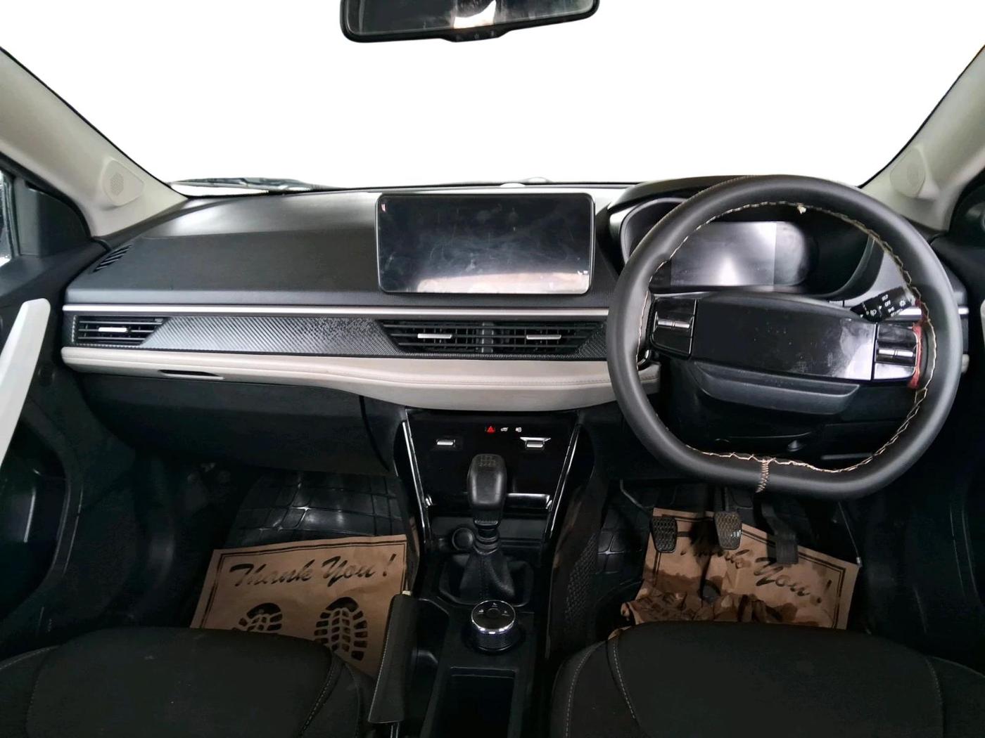 2024 Tata NEXON CREATIVE + SUNROOF 1.2 PETROL, Petrol, Manual, 13,618 km, interior
