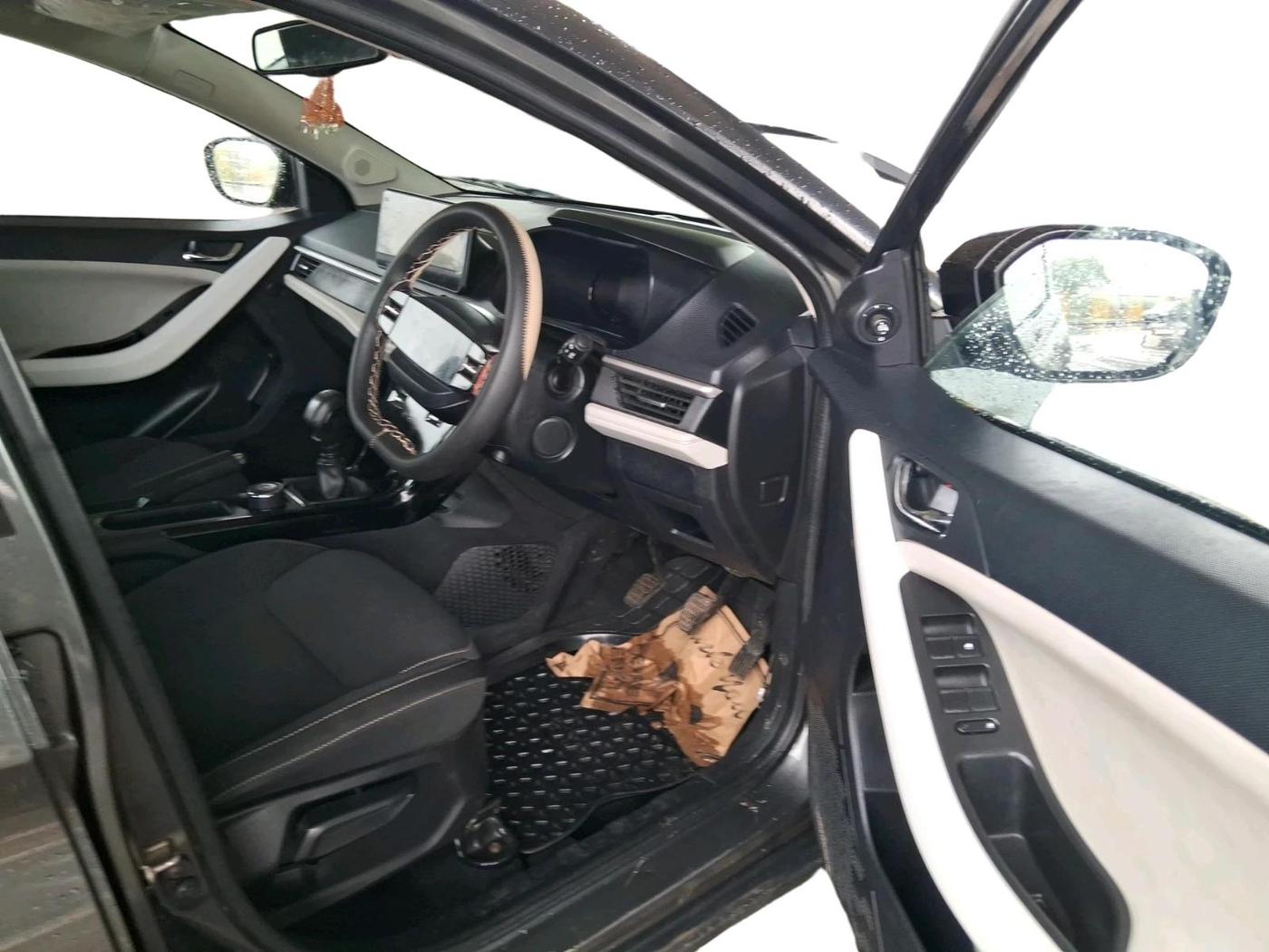 2024 Tata NEXON CREATIVE + SUNROOF 1.2 PETROL, Petrol, Manual, 13,618 km, interior