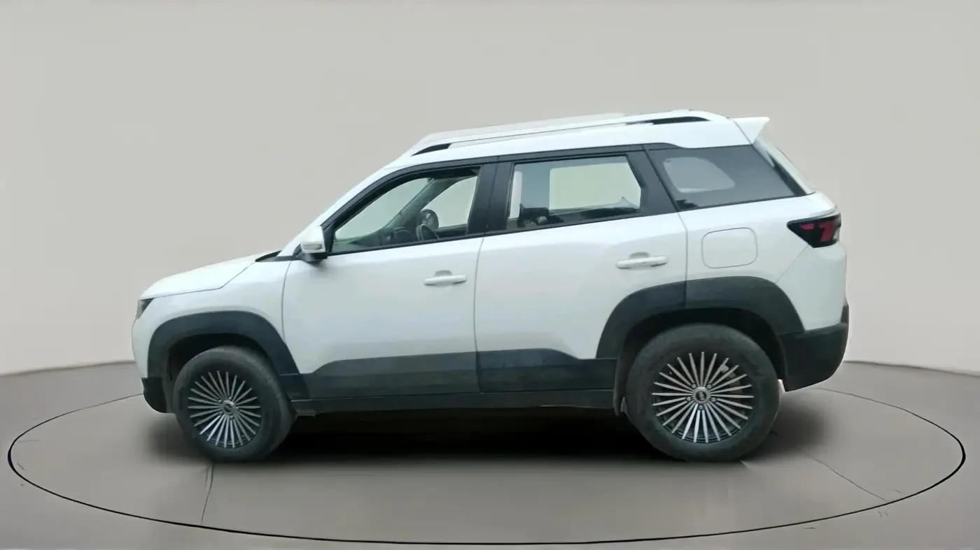 2023 Maruti BREZZA LXI SMART HYBRID, Petrol, Manual, 58,232 km, exterior