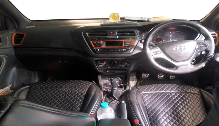 2015 Hyundai i20 Active 1.2 S, CNG, Manual, 1,96,399 km, interior