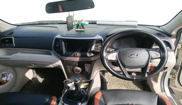 2019 Mahindra XUV300 W6 1.5 DIESEL, Diesel, Manual, 1,83,177 km, interior