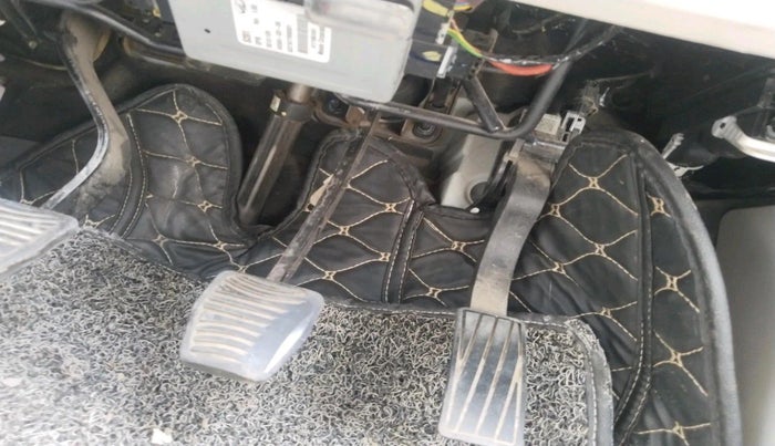 2019 Mahindra XUV300 W6 1.5 DIESEL, Diesel, Manual, 1,83,177 km, interior