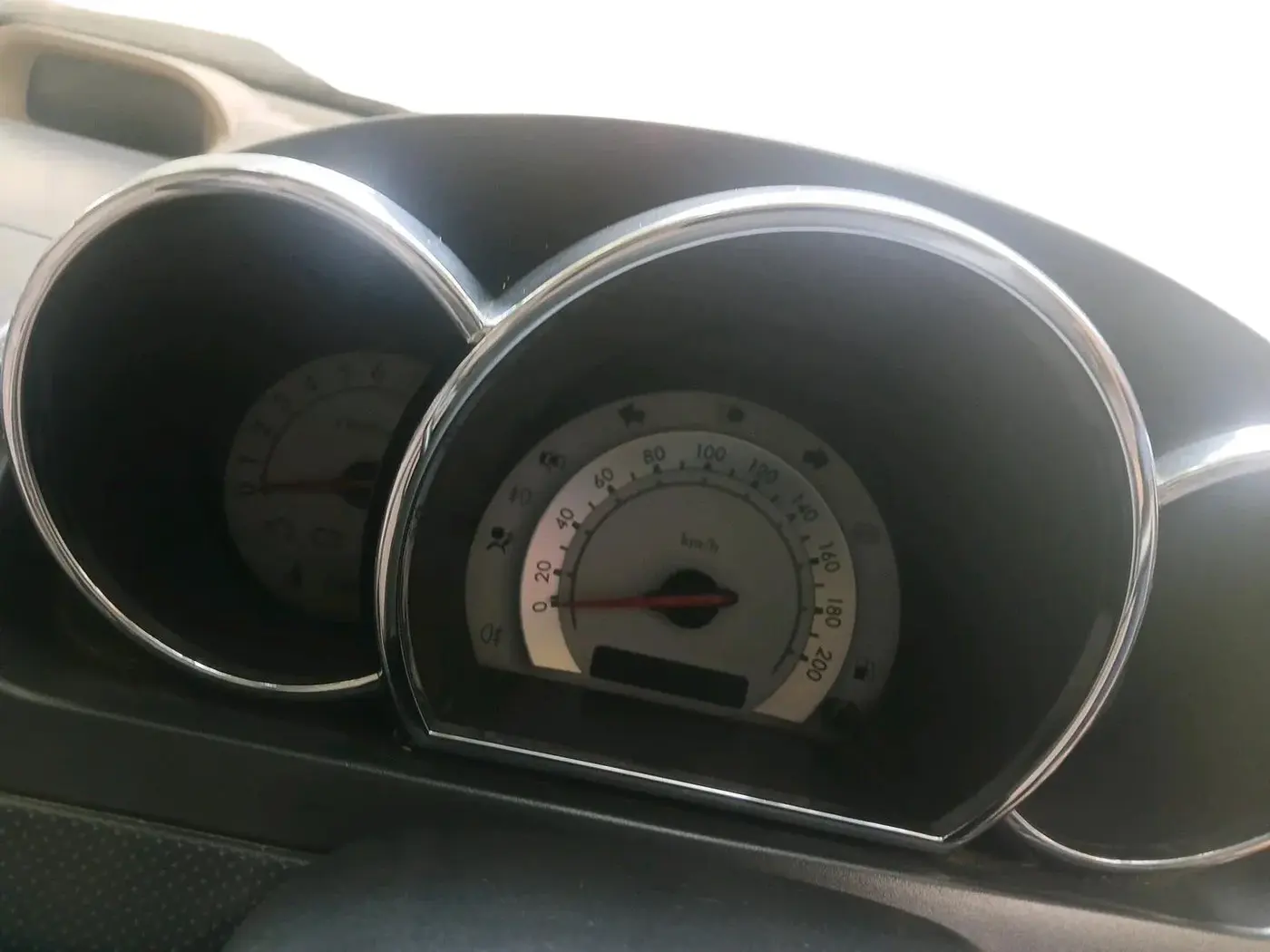 2011 Chevrolet Aveo CNG 1.4, CNG, Manual, 98,000 km, interior