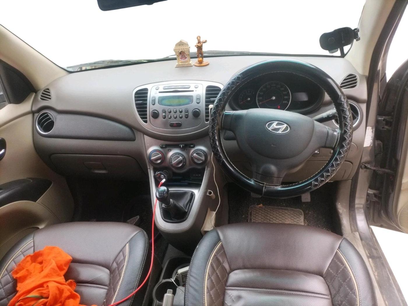2013 Hyundai i10 SPORTZ 1.2, CNG, Manual, 75,746 km, interior