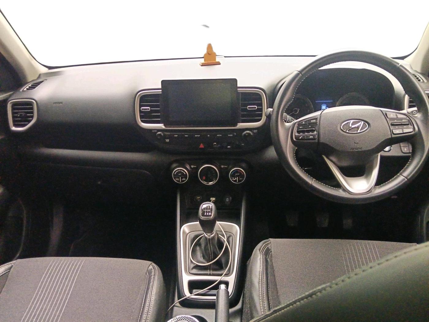 2019 Hyundai VENUE SX 1.0 (O) TURBO, Petrol, Manual, 45,870 km, interior