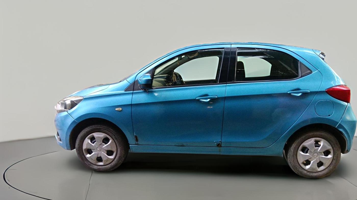 2016 Tata Tiago XT PETROL, Petrol, Manual, 30,802 km, exterior