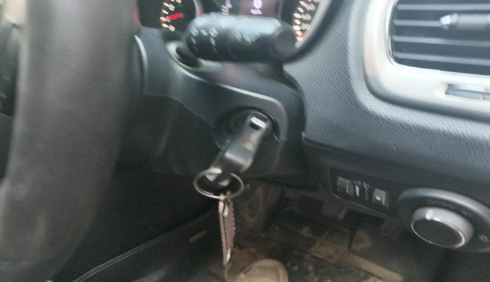 2018 Jeep Compass SPORT 1.4 PETROL, Petrol, Manual, 1,25,647 km, interior