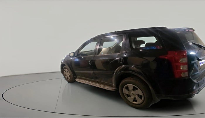 2017 Mahindra XUV500 W6 AT, Diesel, Automatic, 38,390 km, exterior