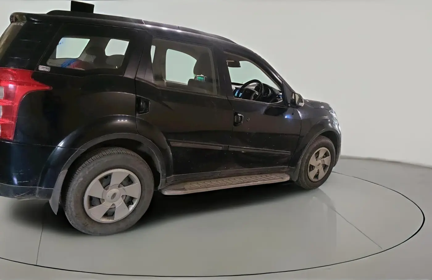 2017 Mahindra XUV500 W6 AT, Diesel, Automatic, 38,390 km, exterior