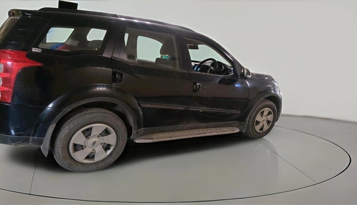 2017 Mahindra XUV500 W6 AT, Diesel, Automatic, 38,390 km, exterior