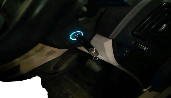 2017 Mahindra XUV500 W6 AT, Diesel, Automatic, 38,390 km, interior