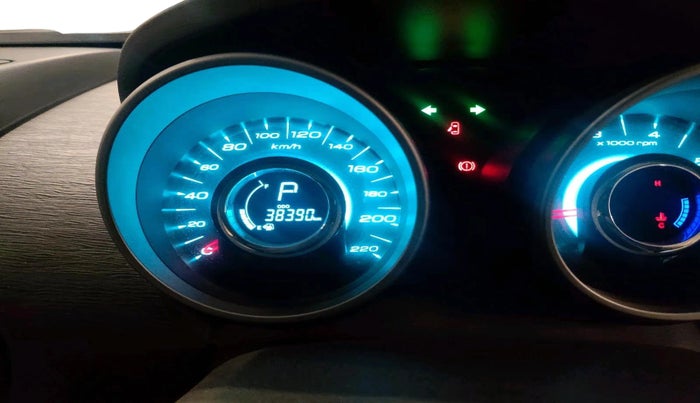 2017 Mahindra XUV500 W6 AT, Diesel, Automatic, 38,390 km, interior