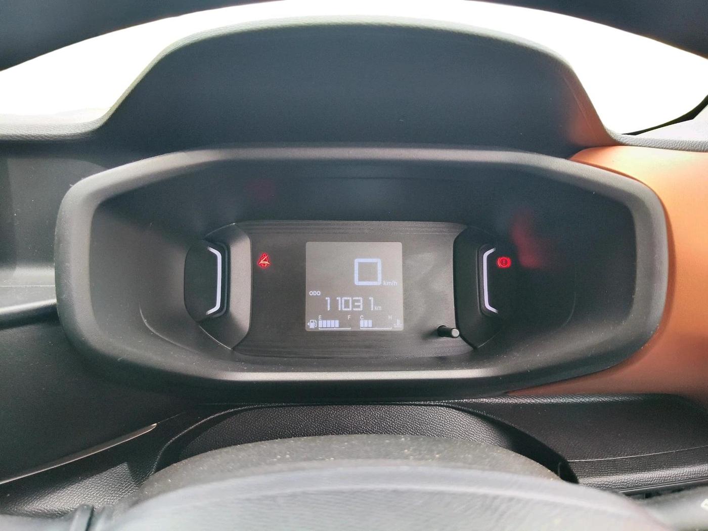 2022 CITROEN C3 FEEL 1.2 DUAL TONE, Petrol, Manual, 11,031 km, interior