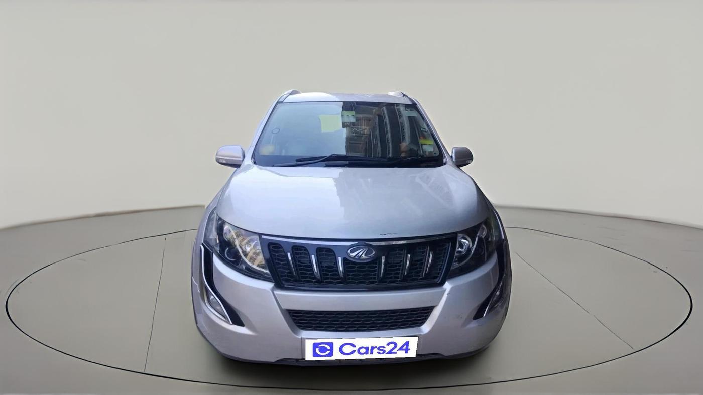 2016 Mahindra XUV500 W6 AT, Diesel, Automatic, 70,793 km, exterior