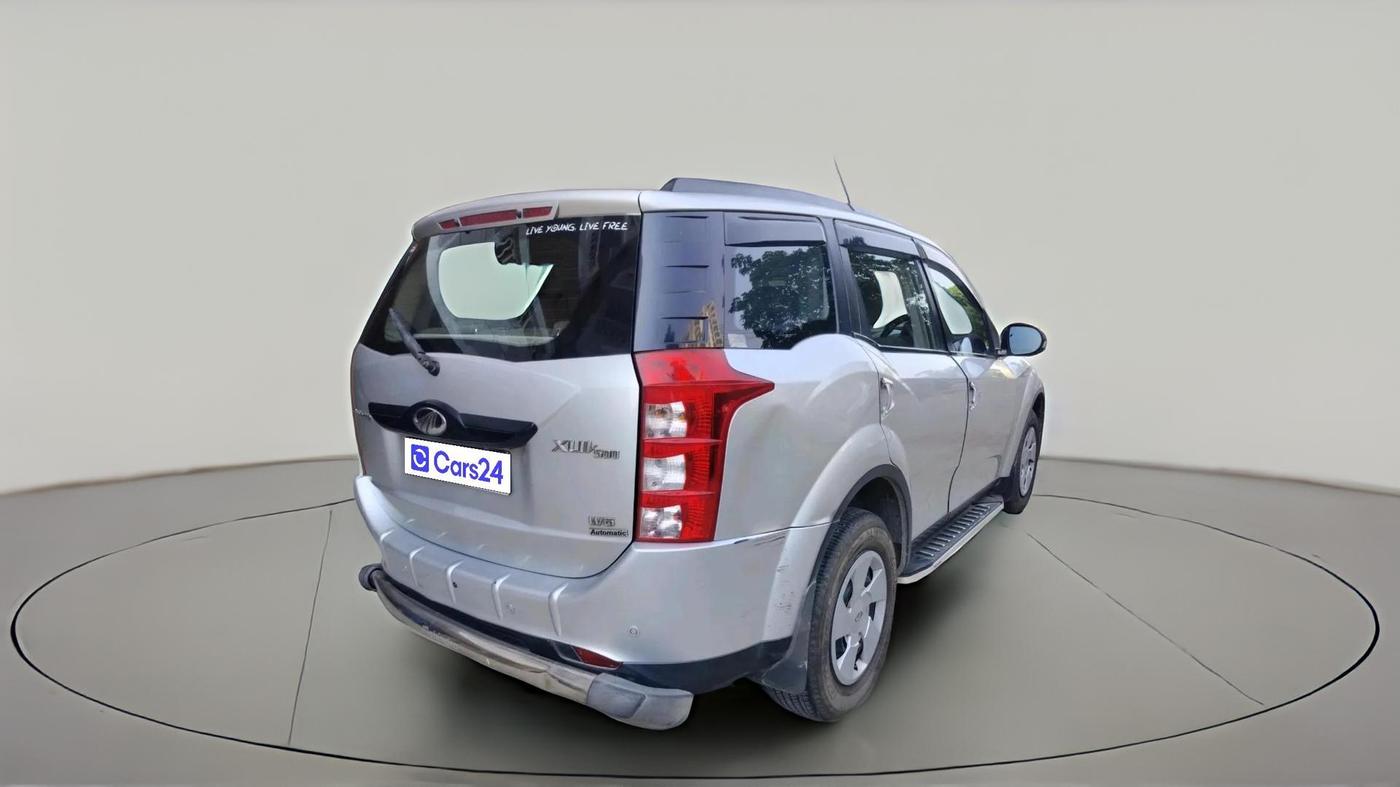 2016 Mahindra XUV500 W6 AT, Diesel, Automatic, 70,793 km, exterior