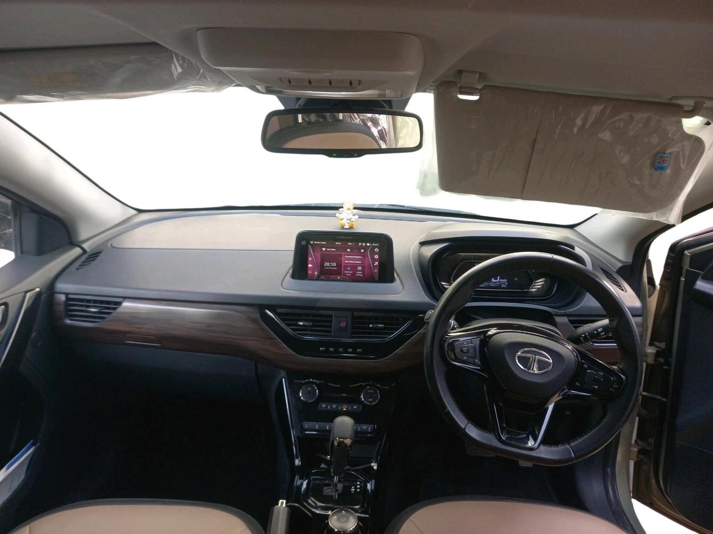 2023 Tata NEXON XZA PLUS LUX SUNROOF KAZIRANGA PETROL, Petrol, Automatic, 20,966 km, interior