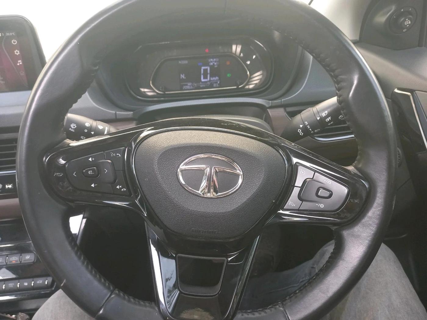 2023 Tata NEXON XZA PLUS LUX SUNROOF KAZIRANGA PETROL, Petrol, Automatic, 20,966 km, interior