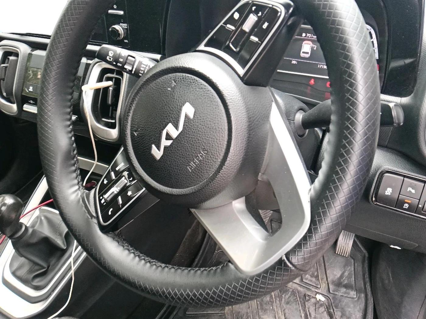 2025 KIA SONET HTK (O) 1.2 Petrol MT, Petrol, Manual, 17,198 km, interior