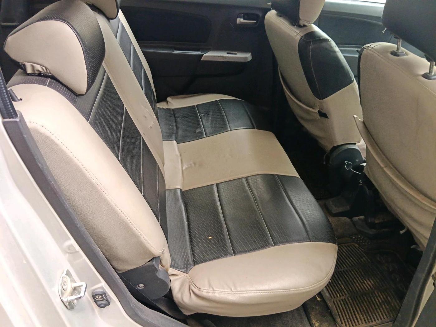 2011 Maruti Wagon R 1.0 VXI, Petrol, Manual, 1,00,062 km, interior
