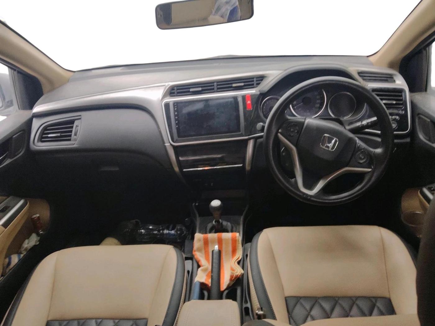 2015 Honda City 1.5L I-VTEC V MT, CNG, Manual, 1,23,944 km, interior