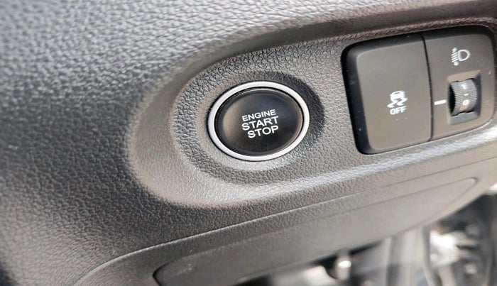 2021 Hyundai ALCAZAR PLATINUM (O) 6STR 2.0 AT, Petrol, Automatic, 33,573 km, interior