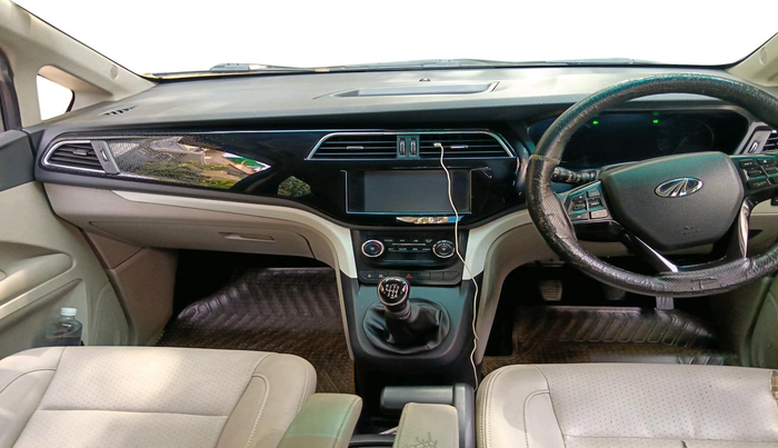 2018 Mahindra MARAZZO M8 7 STR, Diesel, Manual, 72,937 km, interior