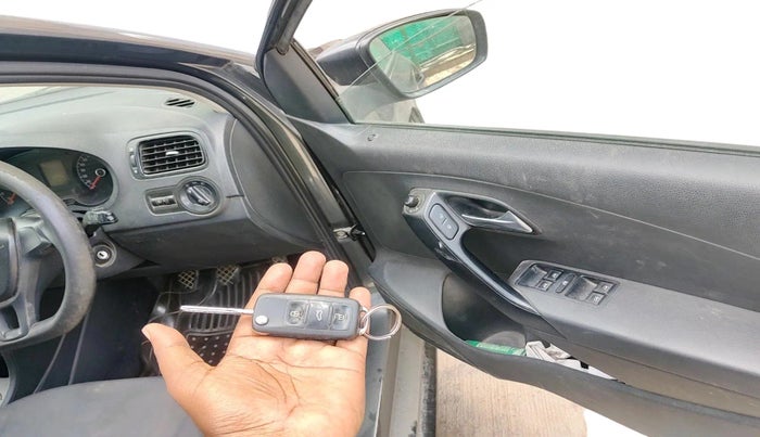 2014 Volkswagen Polo COMFORTLINE 1.2L PETROL, Petrol, Manual, 84,470 km, interior